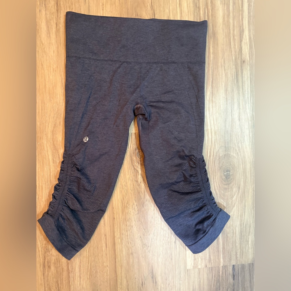 Lululemon Back in the Flow Blue Purple Ruched Crop Leggings Pants Size 6